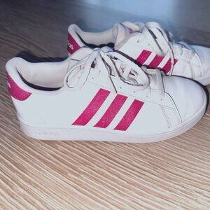 Adidas - Youth Size 3